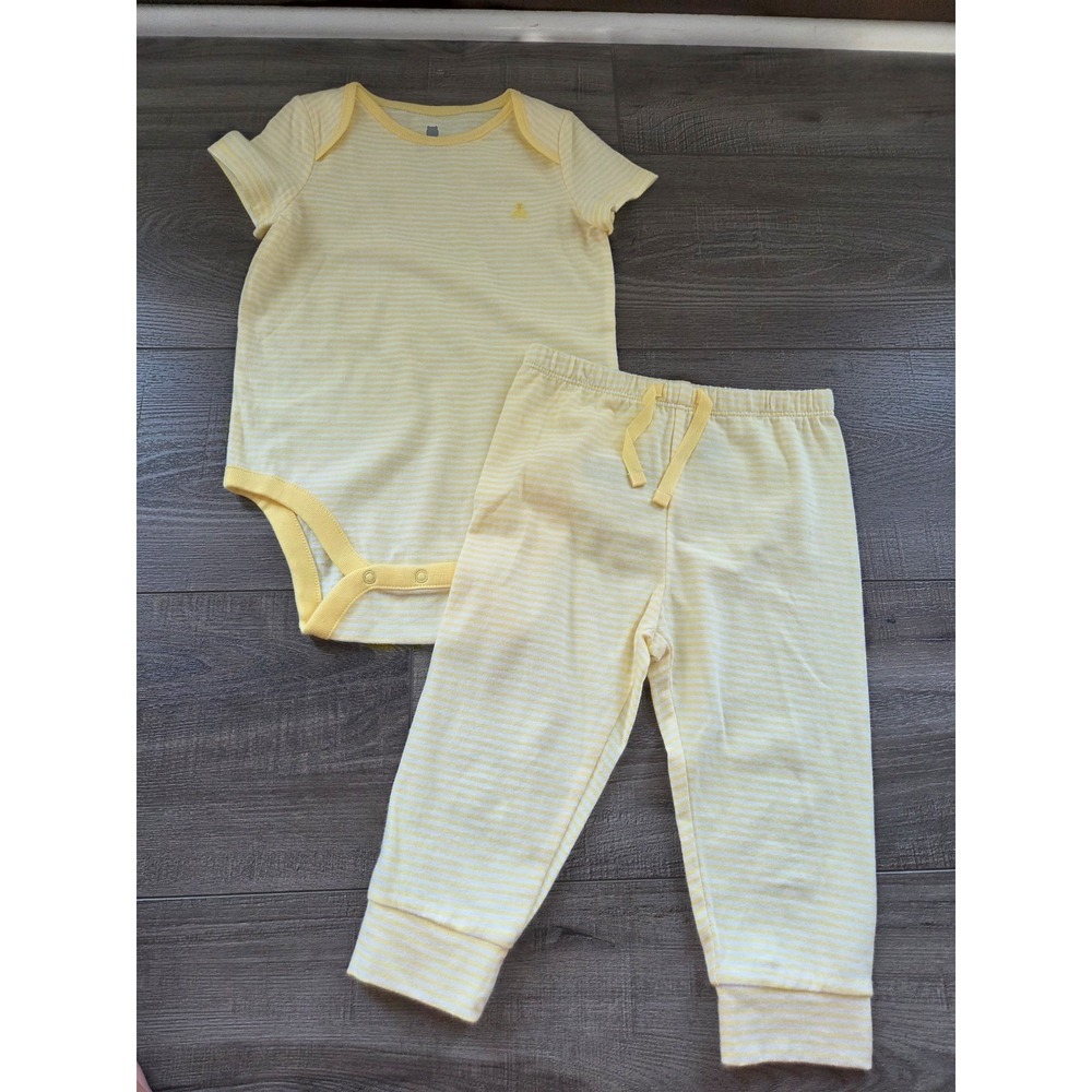 Baby gap outfit 6-12‎ mos